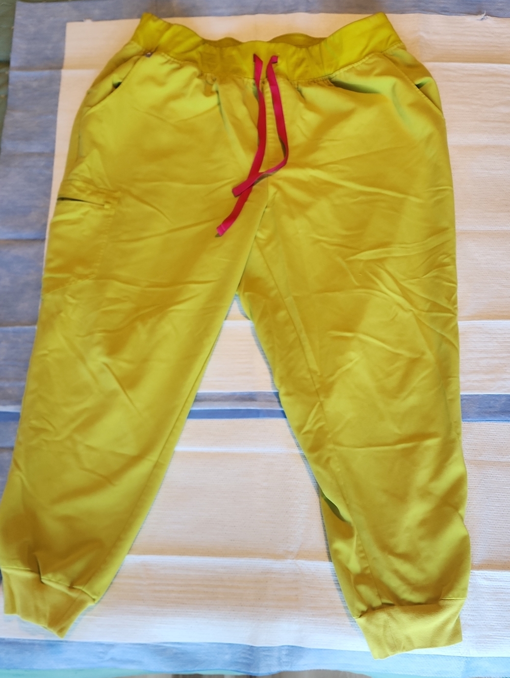 Figs Woman Yellow Nurse Scrub Pants with Pink Drawstring